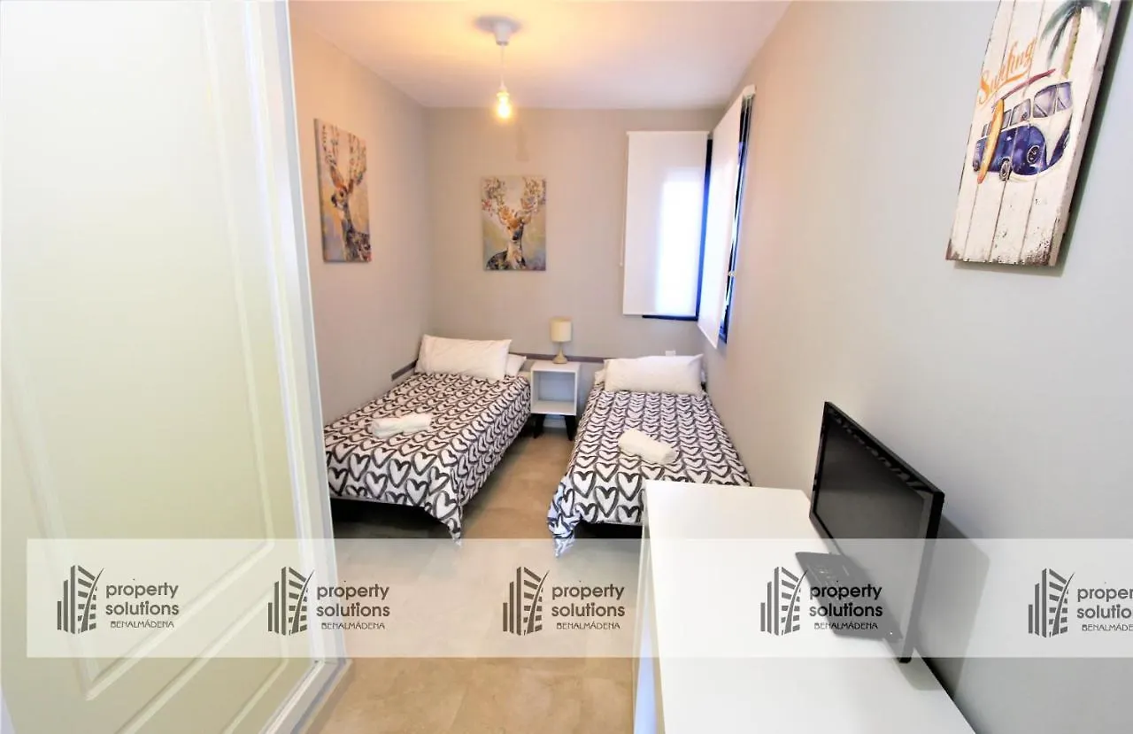 Los Patos II Apartamentos - A 300 m de playa - Piscina - PARKING GRATIS - EXCELENTE CONEXION WIFI Benalmádena