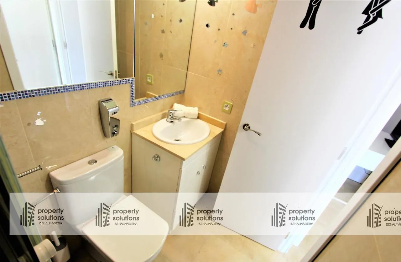 Los Patos II Apartamentos - A 300 m de playa - Piscina - PARKING GRATIS - EXCELENTE CONEXION WIFI Benalmádena