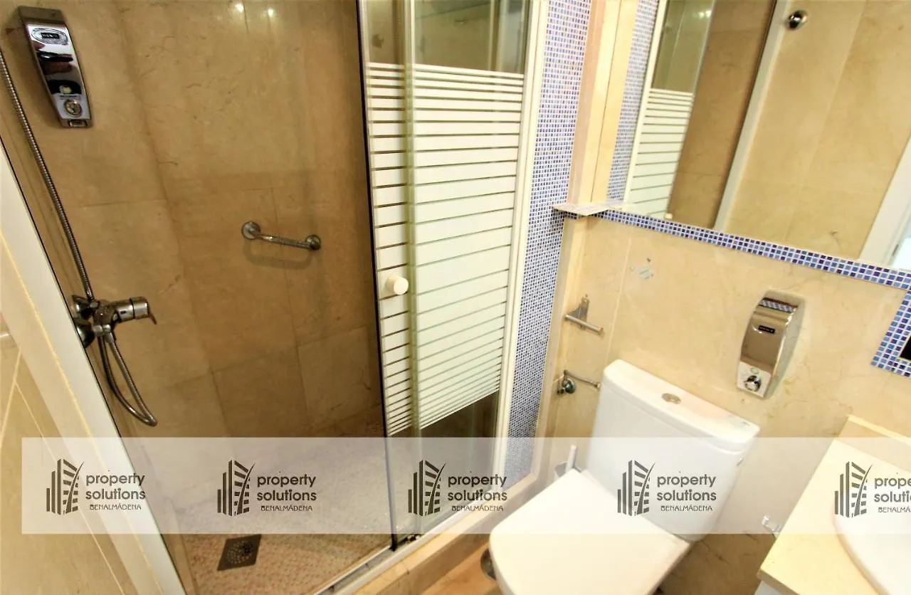 Los Patos II Apartamentos - A 300 m de playa - Piscina - PARKING GRATIS - EXCELENTE CONEXION WIFI Benalmádena