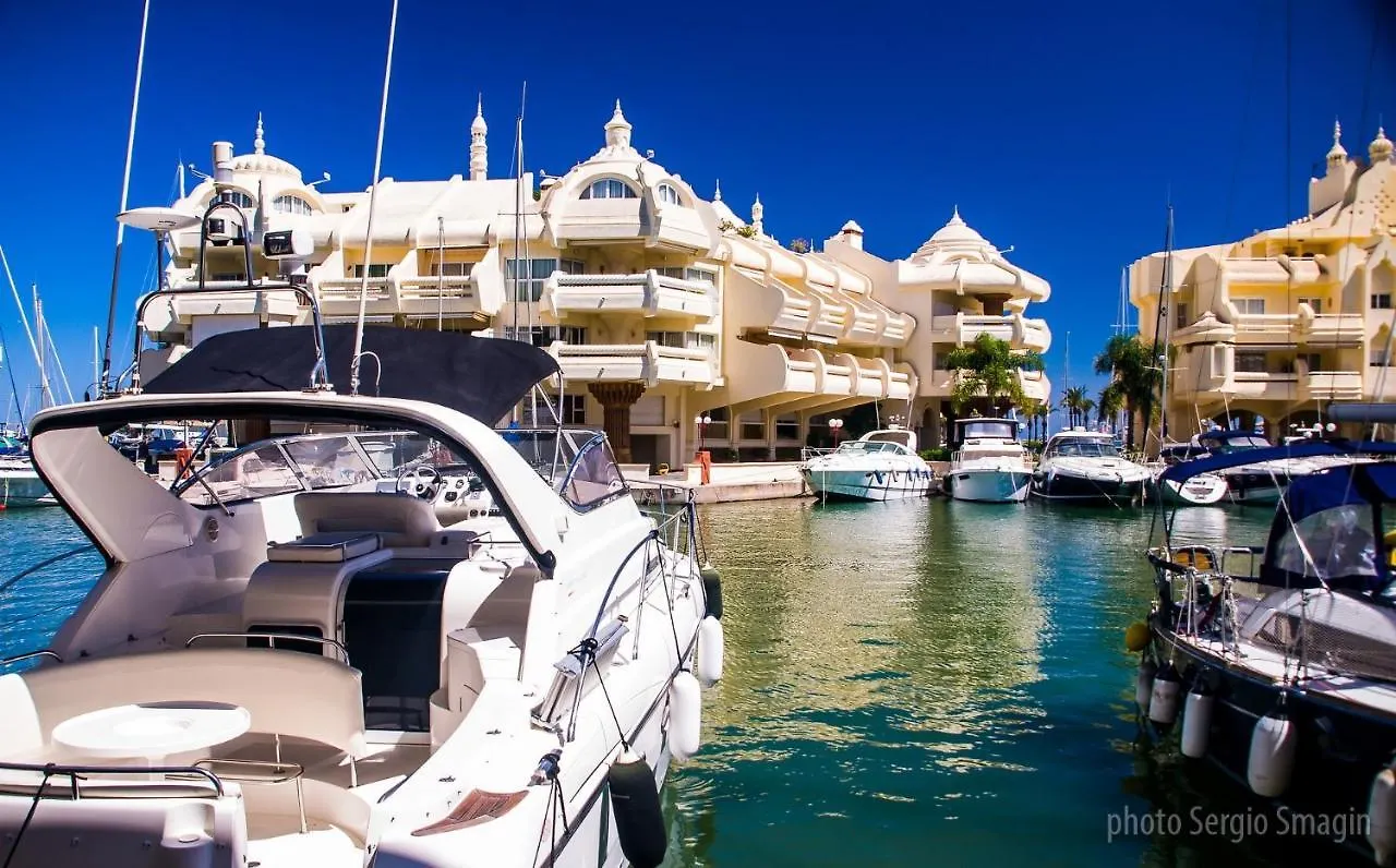 Los Patos II Apartamentos - A 300 m de playa - Piscina - PARKING GRATIS - EXCELENTE CONEXION WIFI Benalmádena 0*,  España